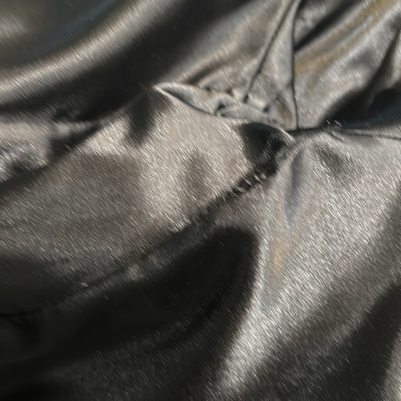 Jones New York size medium faux fur coat like new - Picture 6 of 6